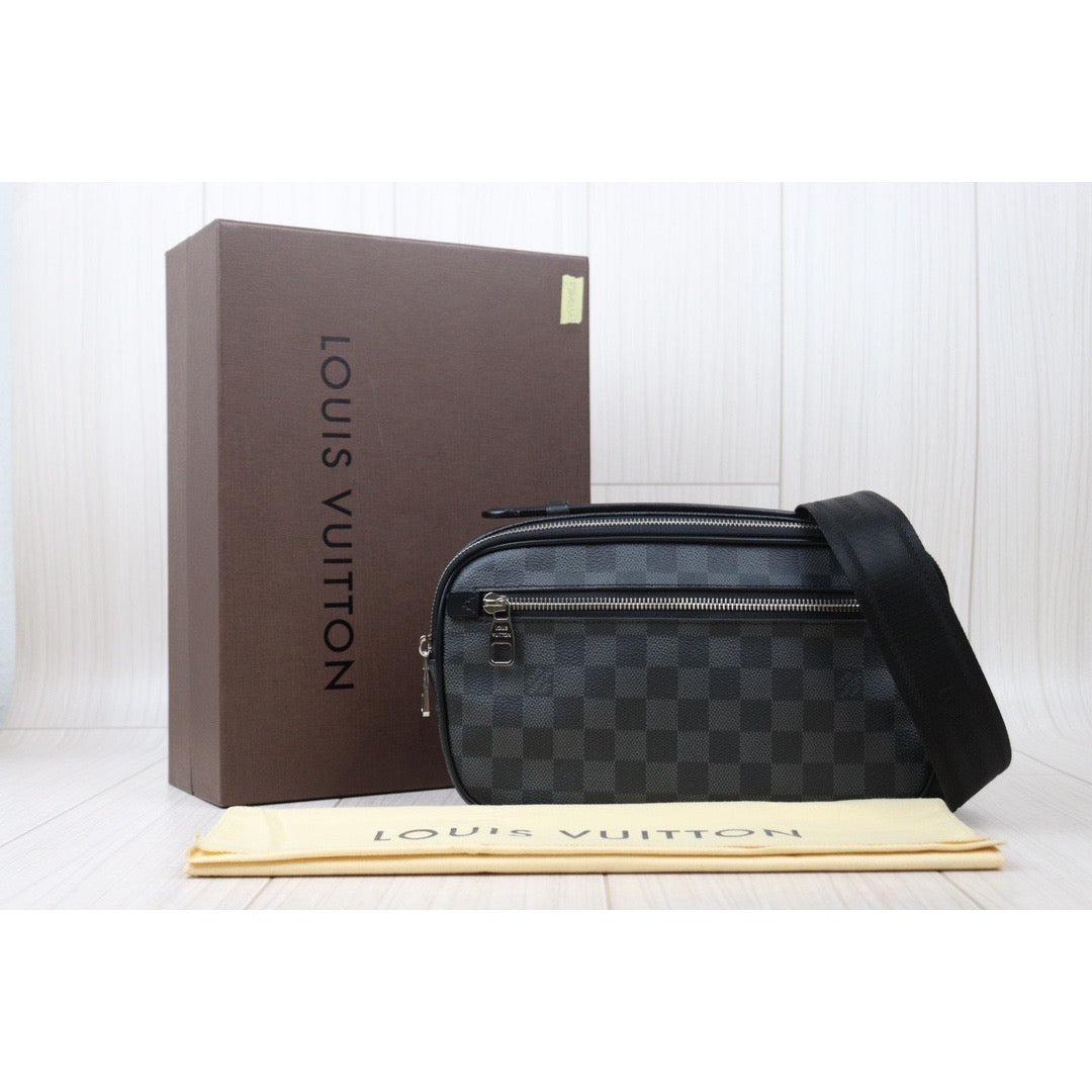Rank SA ｜  LV Damier Graphite Body Bag Waist Bag   ｜P24051333