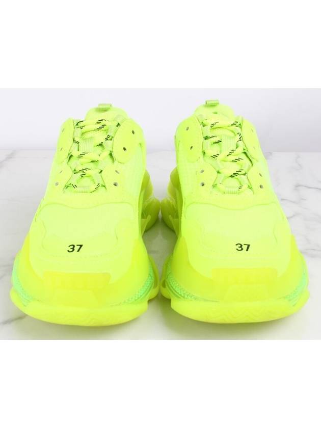 Luxury Balenciaga  Airsole Triple S Sneakers 37 240
