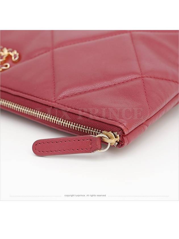 New Medium 19 Clutch 0816sv Chanel