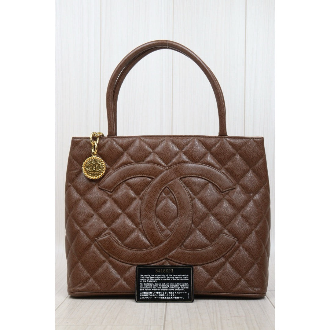 Very Good ( Rank A)｜ CHANEL Caviar Skin Calf Leather Tote Bag Golden Brown Made In 1997～1999Year｜P25071803