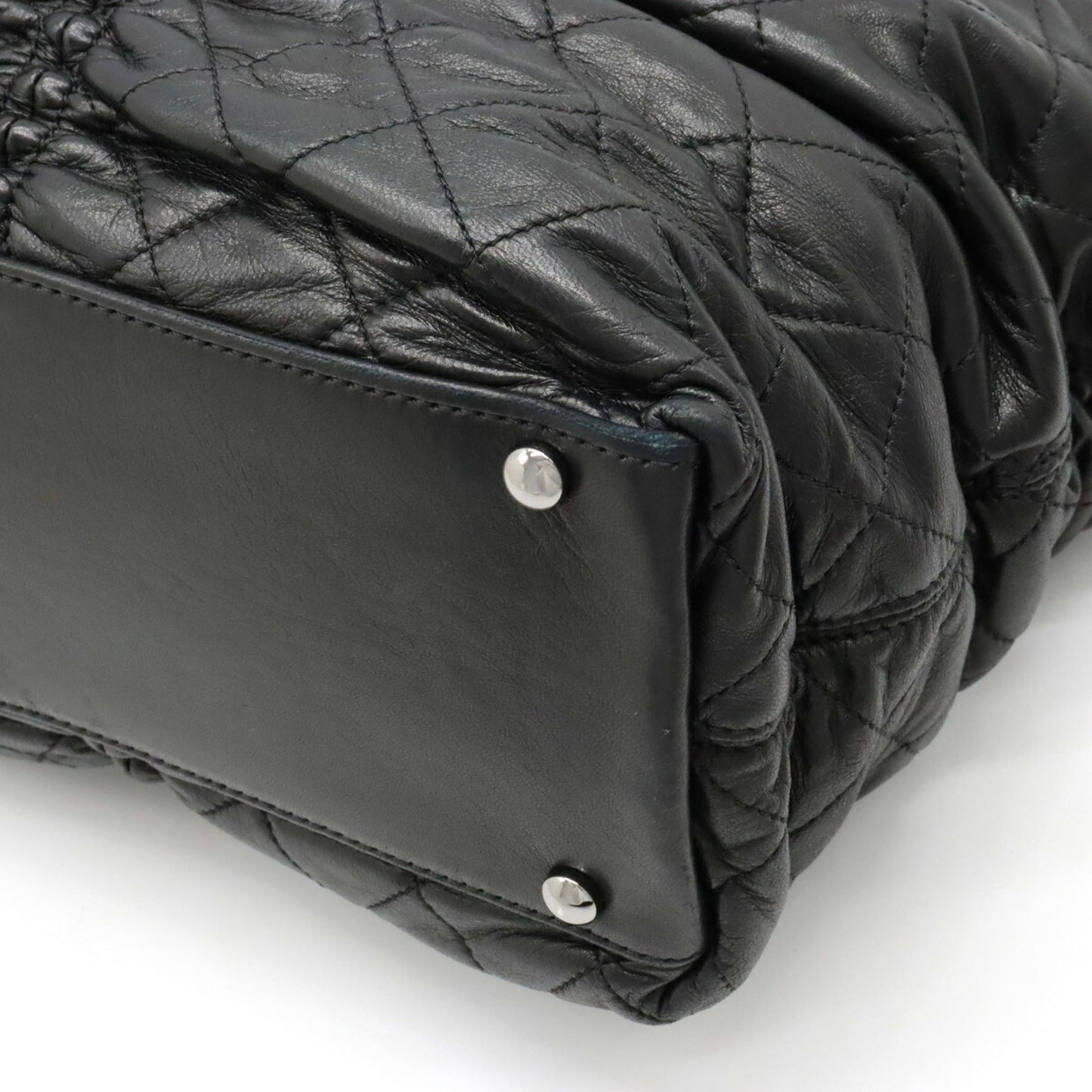 CHANEL Matelasse Tote