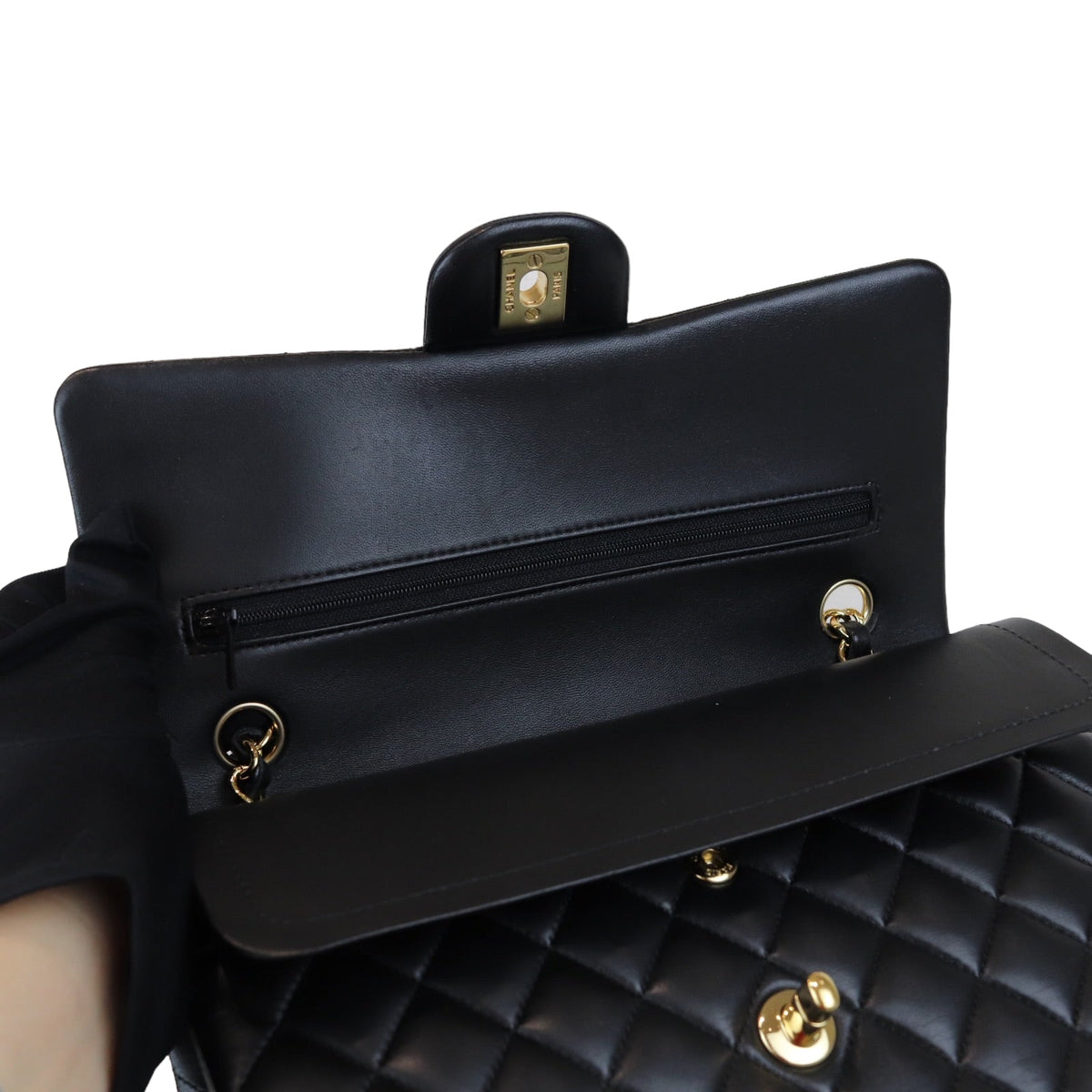 Classic Flap Medium M/L Lambskin Black GHW