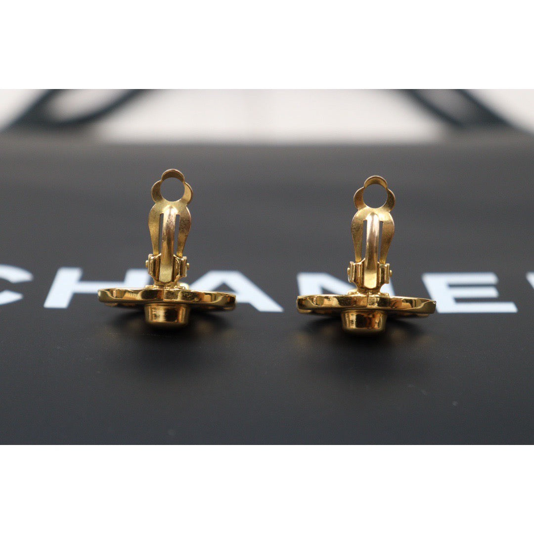 Rank A ｜CHANEL Vintage 18K Gold Plating Earrings  Made In 1997 Year ｜24060617