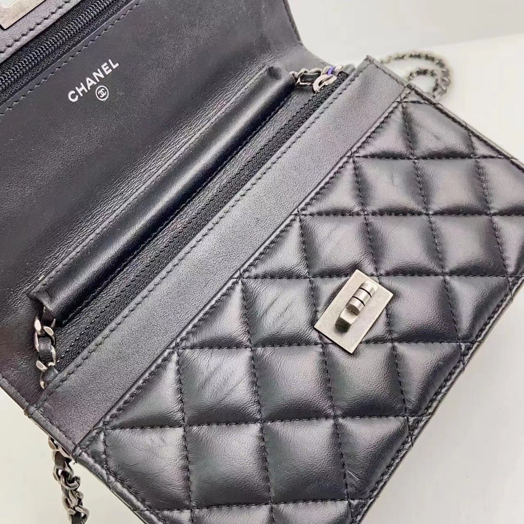 Rank AB｜ CHANEL Matelasse Lamb Leather 2.55 Chain Wallet Black Silver Hardware ｜2304163