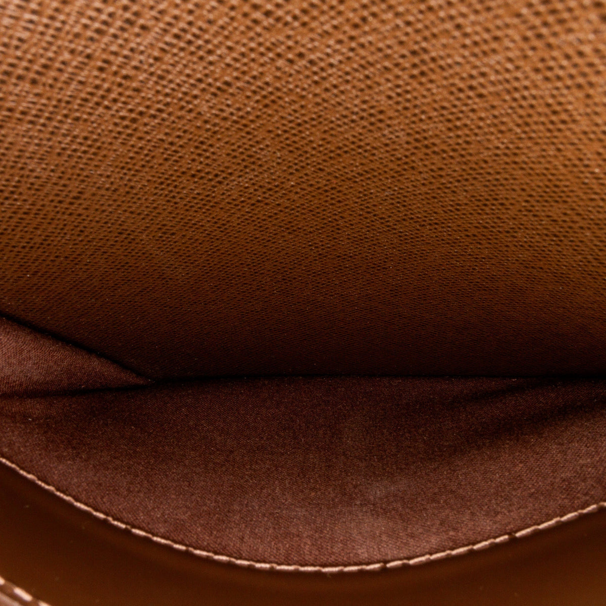 Louis Vuitton Robusto 2 Brown Taïga