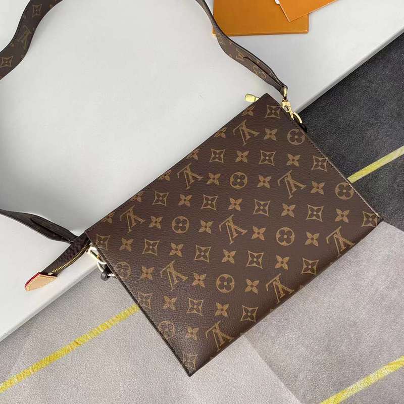 Louis Vuitton Luxury Bags 1847