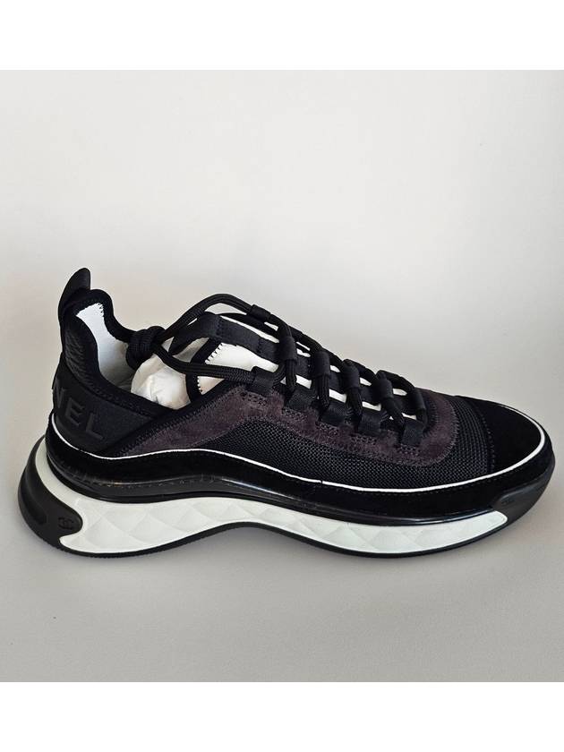 Mixed Fibers Fabric Suede Calfskin Low-Top Sneakers Black Chanel