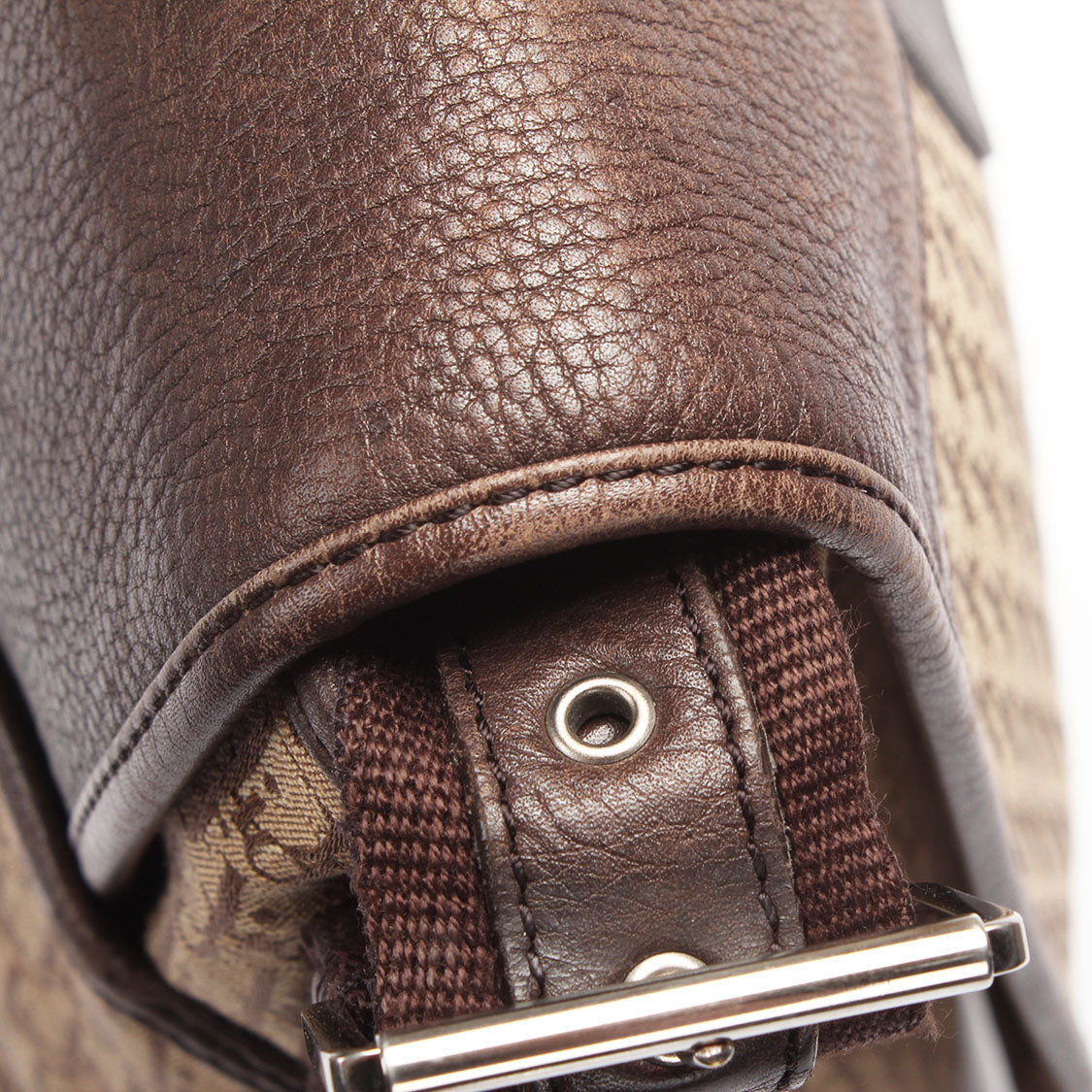 Street Chic Trotter Shoulder Bag