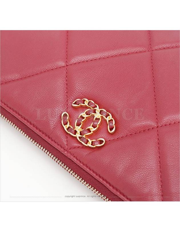 New Medium 19 Clutch 0816sv Chanel