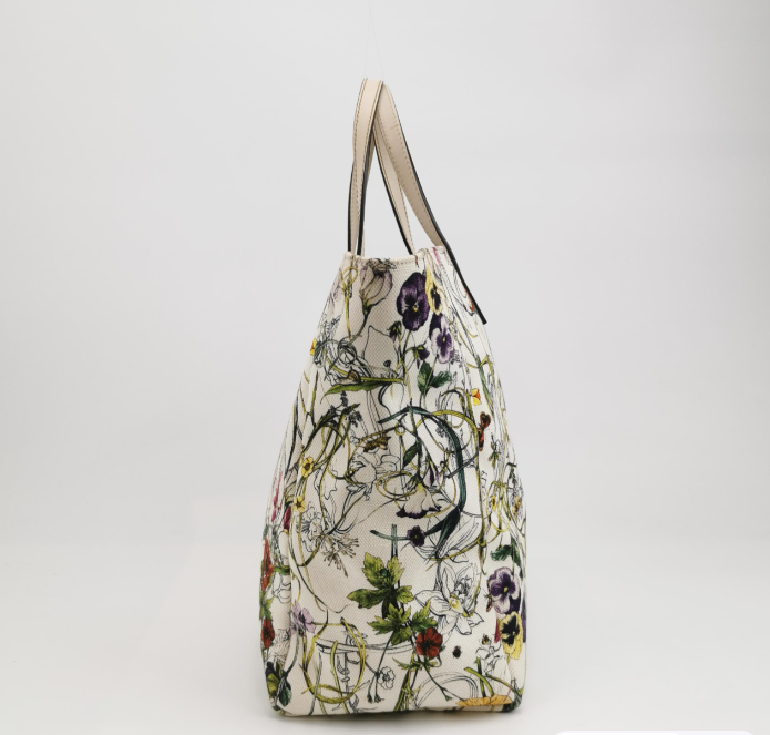 Gucci Bag **cm White