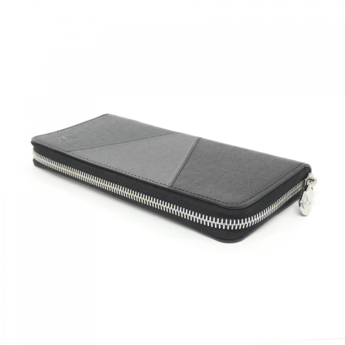 Louis Vuitton Taiga Zippy Wallet M30731 Vertical Wallet