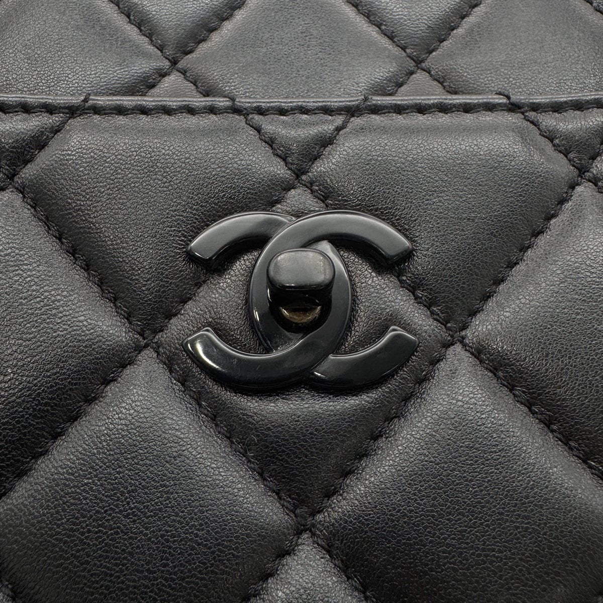 CHANEL VINTAGE PLASTIC CHAIN SHOULDER BAG BLACK 90268909