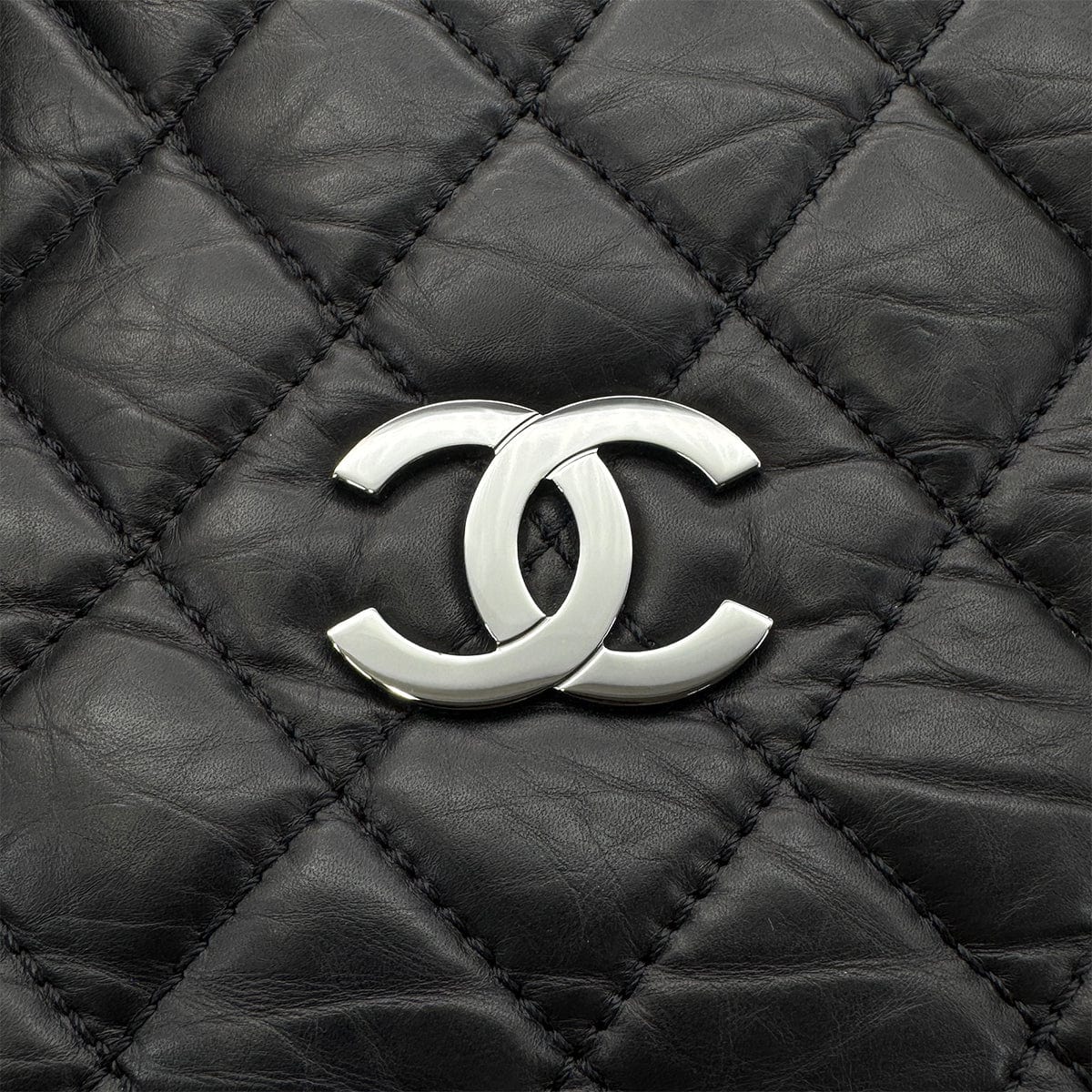 CHANEL VINTAGE MINI BOSTON BAG BLACK LEATHER 90270340