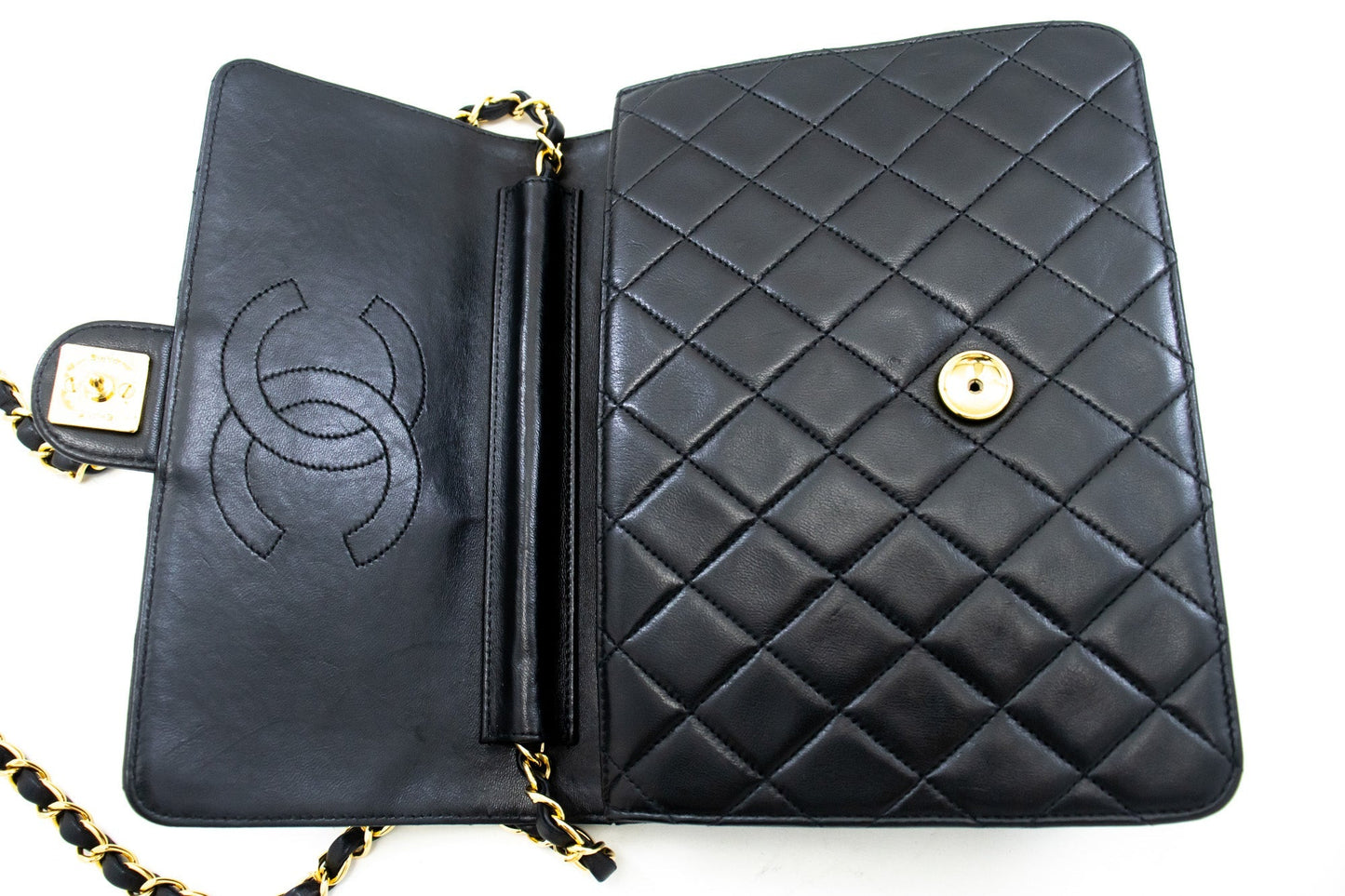 CHANEL Quilted Shoulder Bag