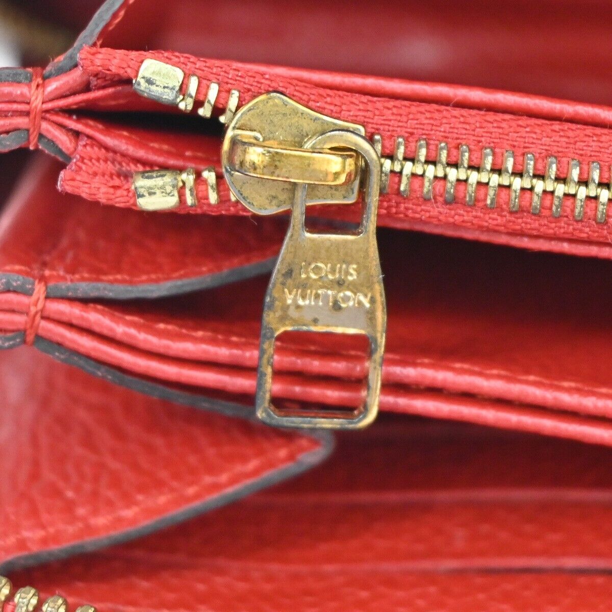 LOUIS VUITTON Portefeuille zippy Wallet
