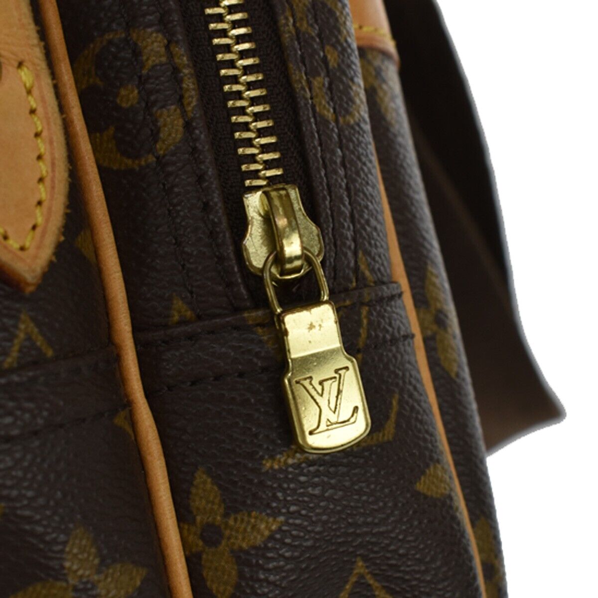 LOUIS VUITTON Reporter pm Shoulder Bag