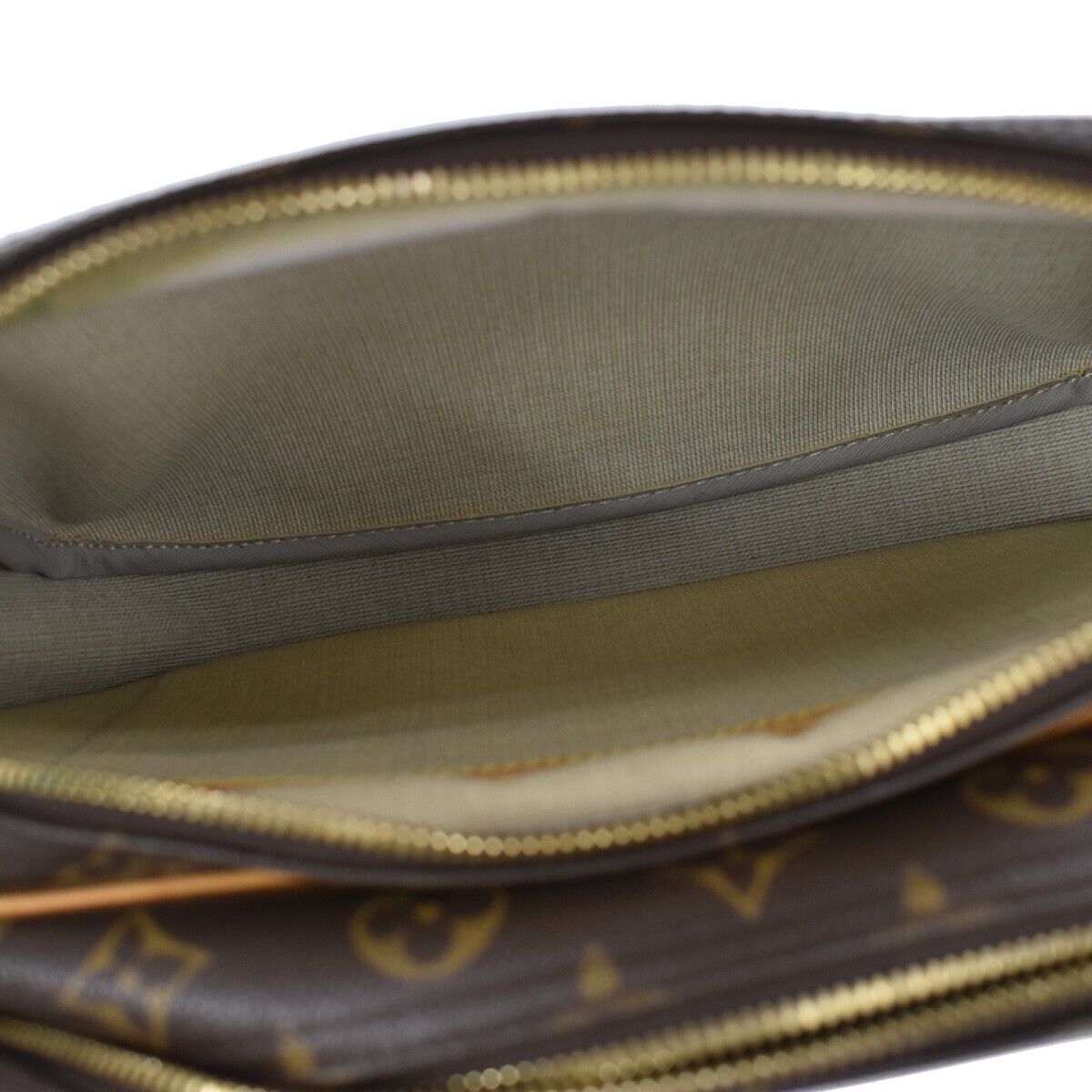 LOUIS VUITTON Reporter pm Shoulder Bag