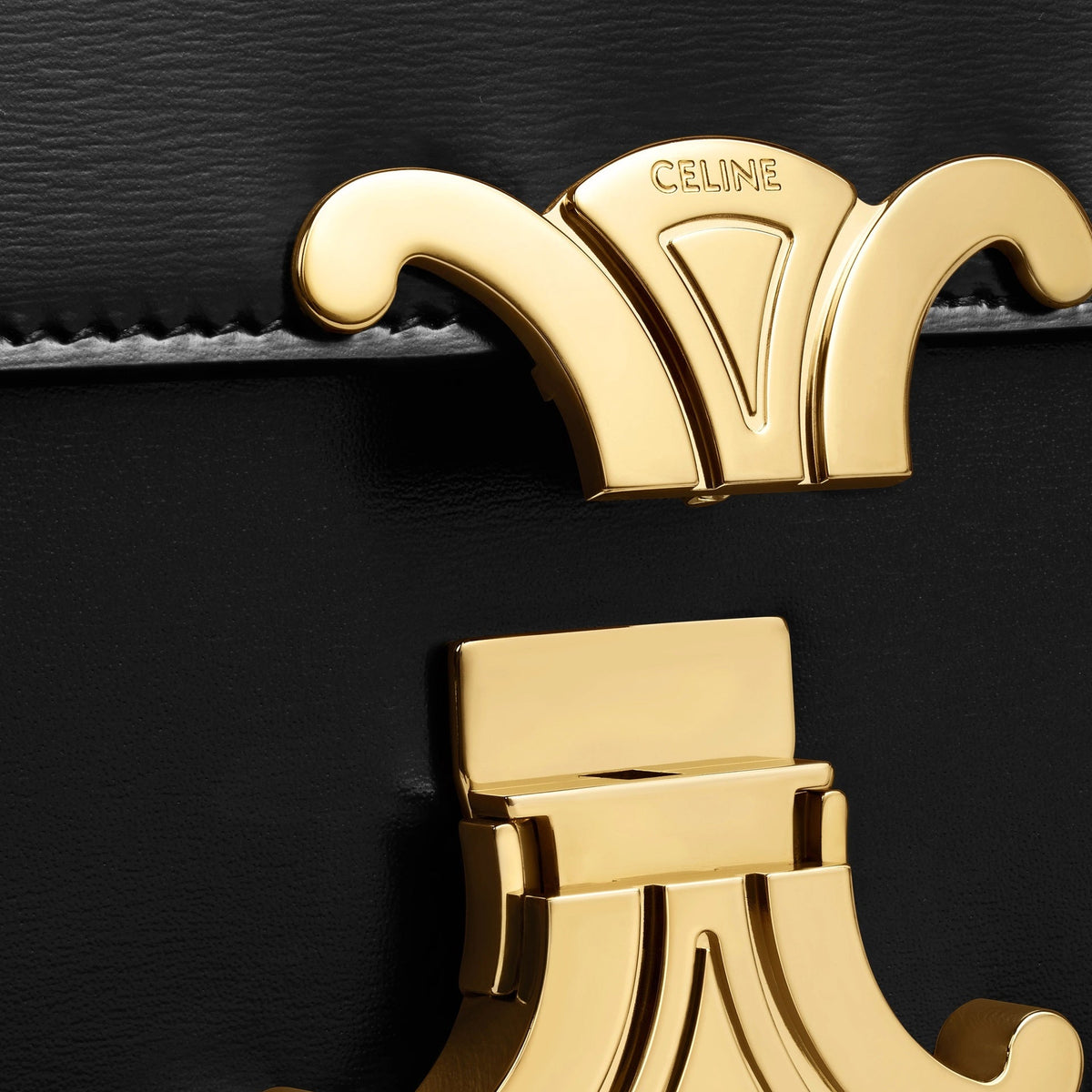 Classique Triomphe Bag in Shiny Calfskin