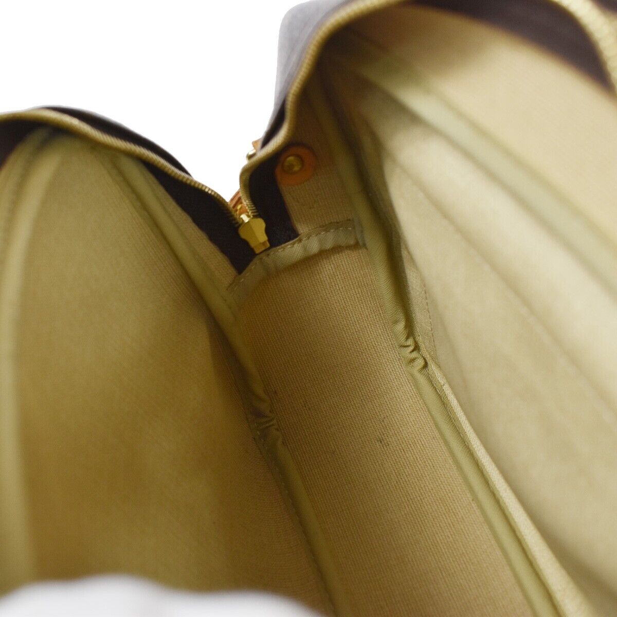 LOUIS VUITTON Reporter pm Shoulder Bag