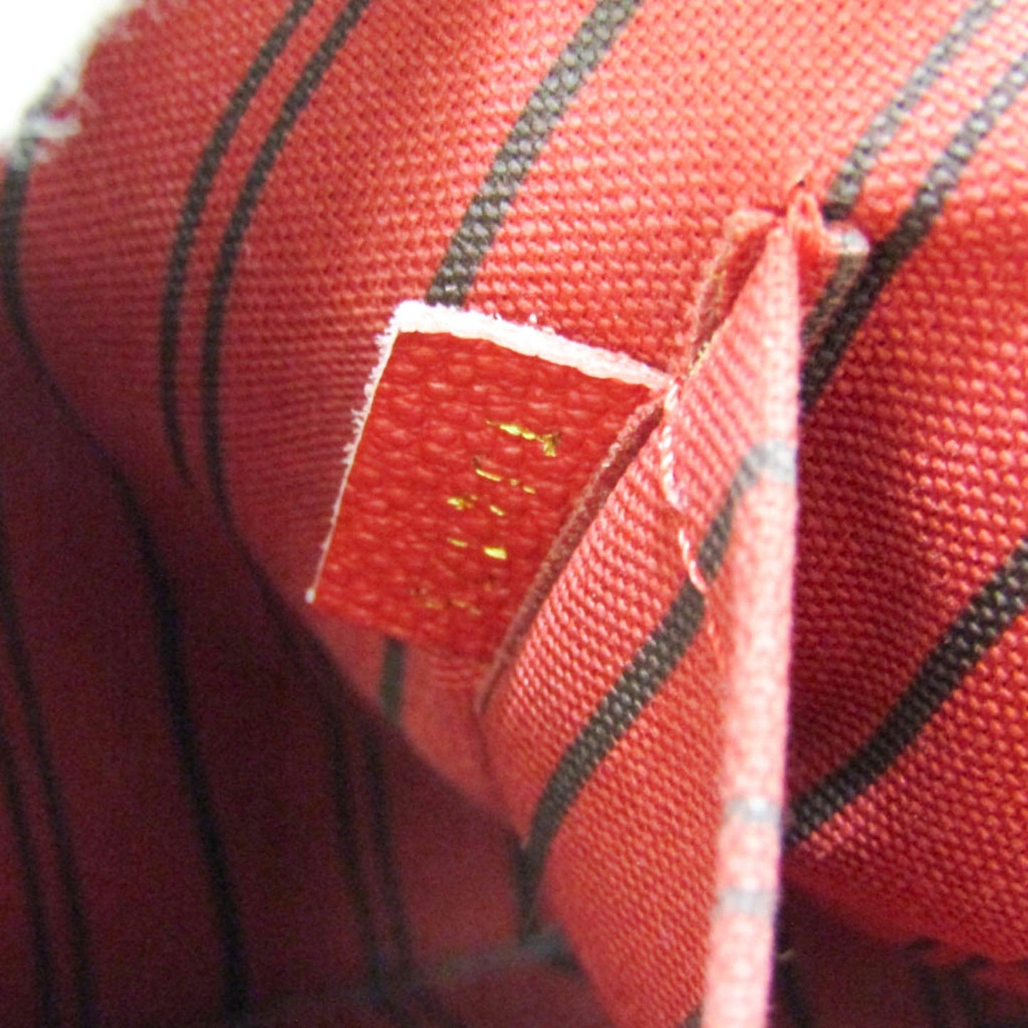 Louis Vuitton Montaigne