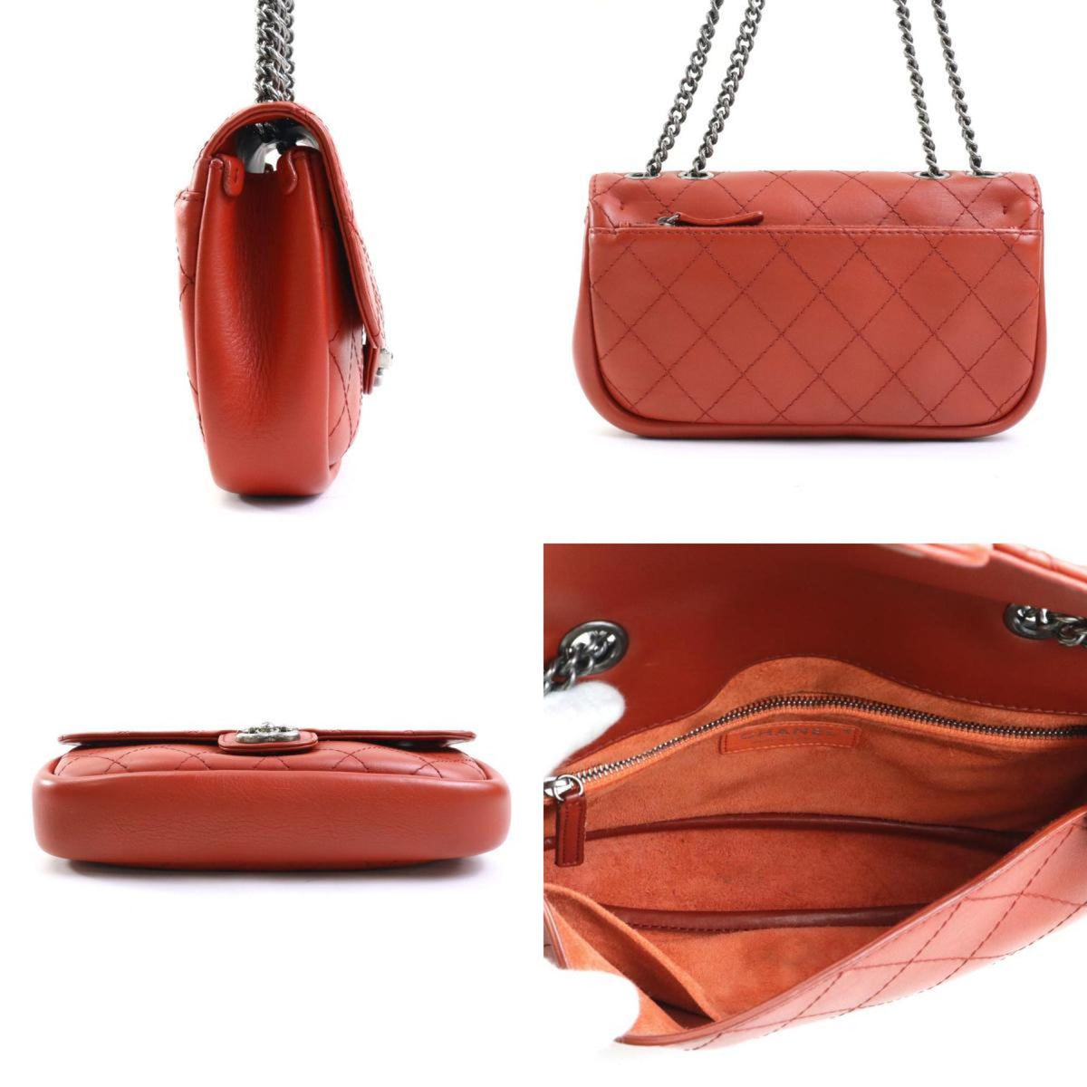 CHANEL Matelasse Shopper