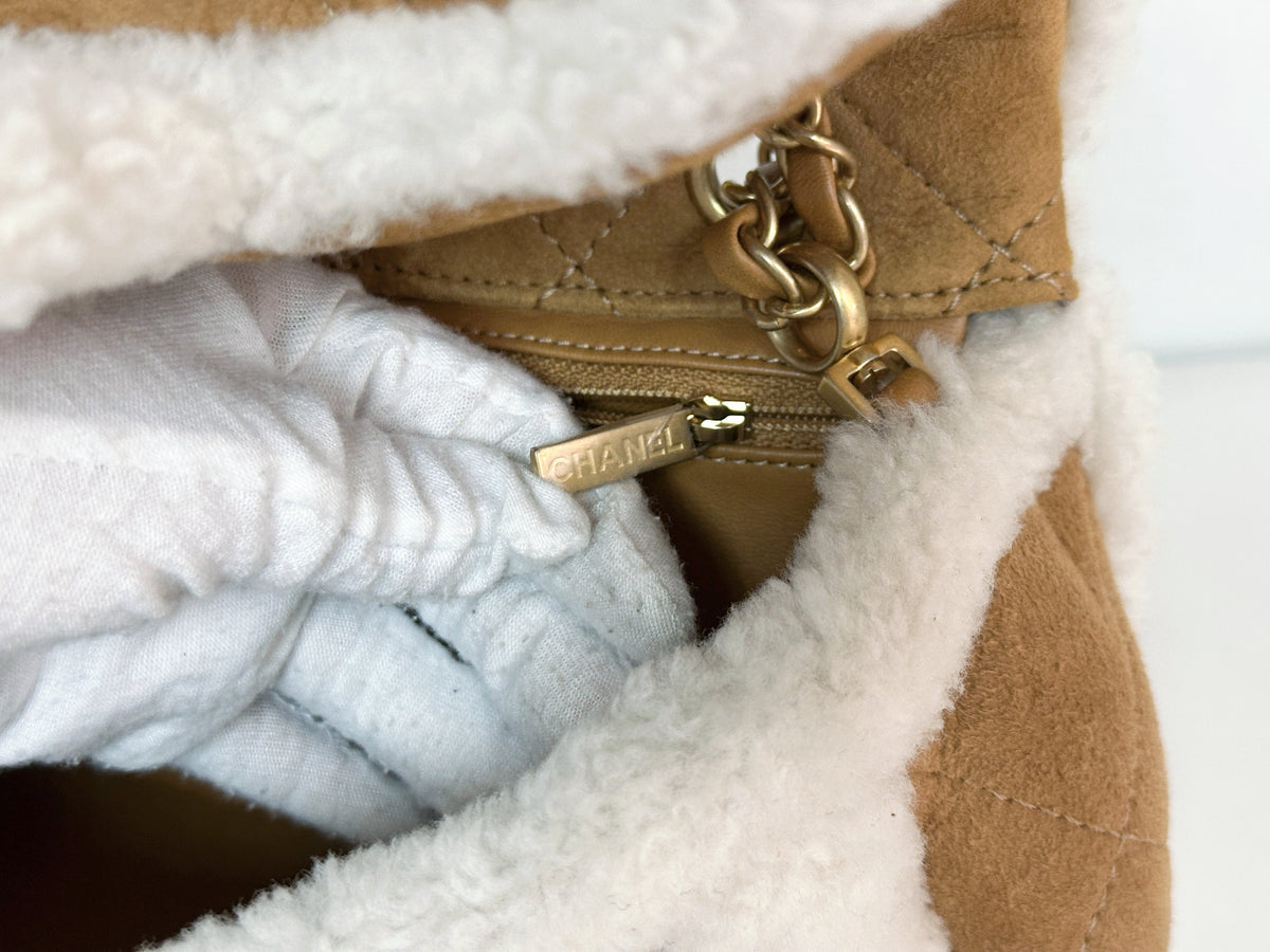 Chanel Medium Shearling Coco Neige Flap  holo card 264
