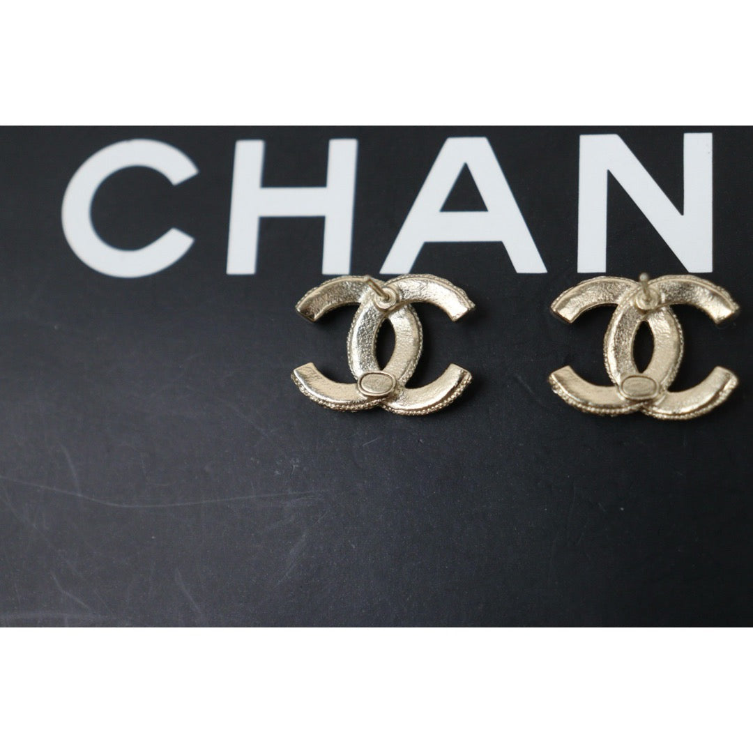 Very Good ( Rank A) ｜CHANEL 20K COCO Mark Diamond Earrings ｜V25052511