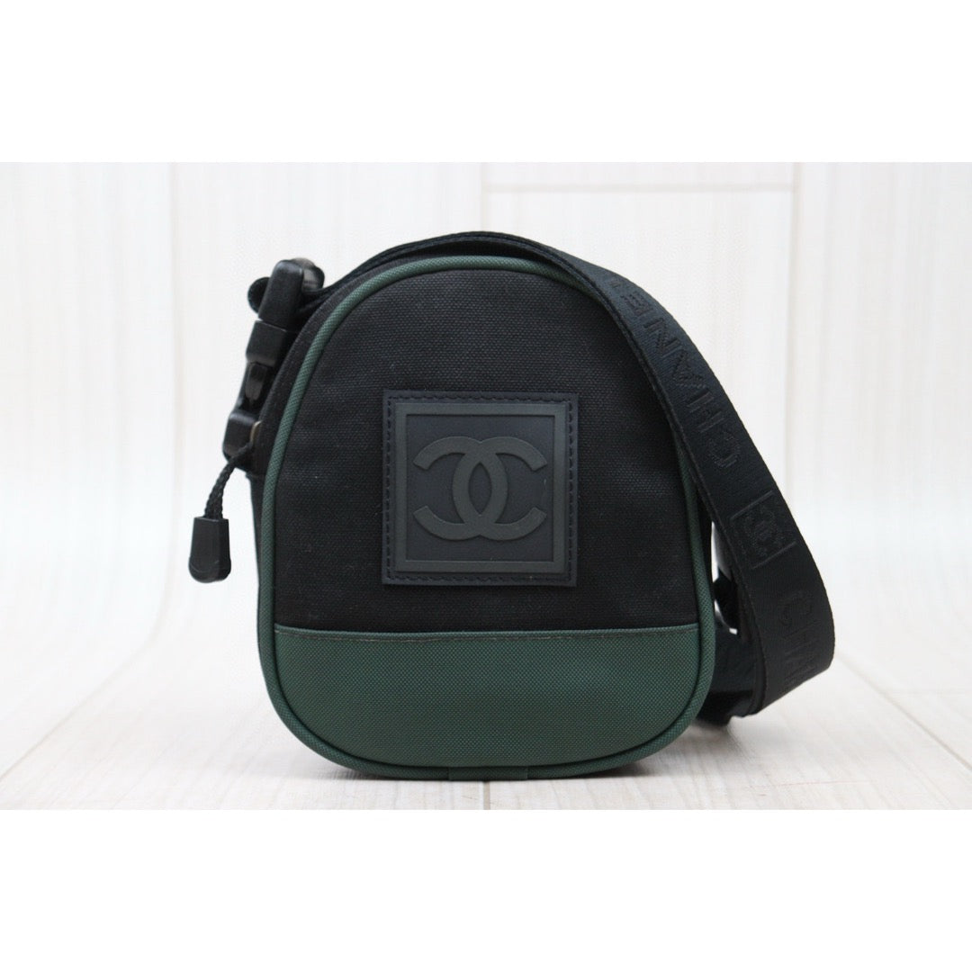 Good ( Rank AB)｜  Chanel Sports Line Egg shaped Mini Bag Coco Mark Shoulder bag  Made In 2003～2004Year｜25013117