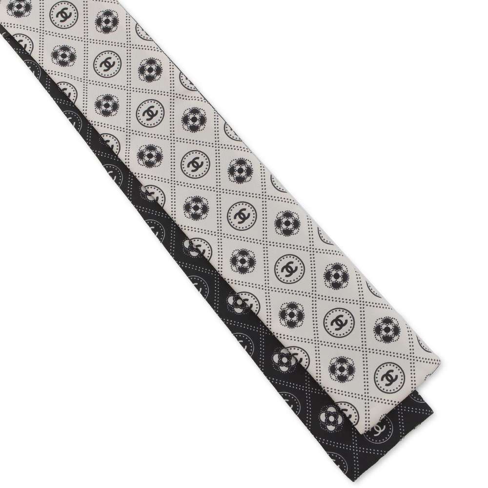 CHANEL 2021 BandeauCamellia CC Logo Black/White AA7447 Silk100%