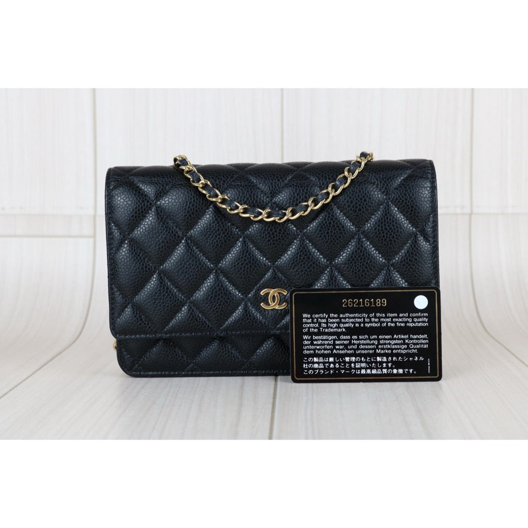 Very Good ( Rank A)｜ CHANEL Matelasse Caviar Skin Chain Wallet Black Gold Hardware Made in 2018-2019 Year ｜S25021804