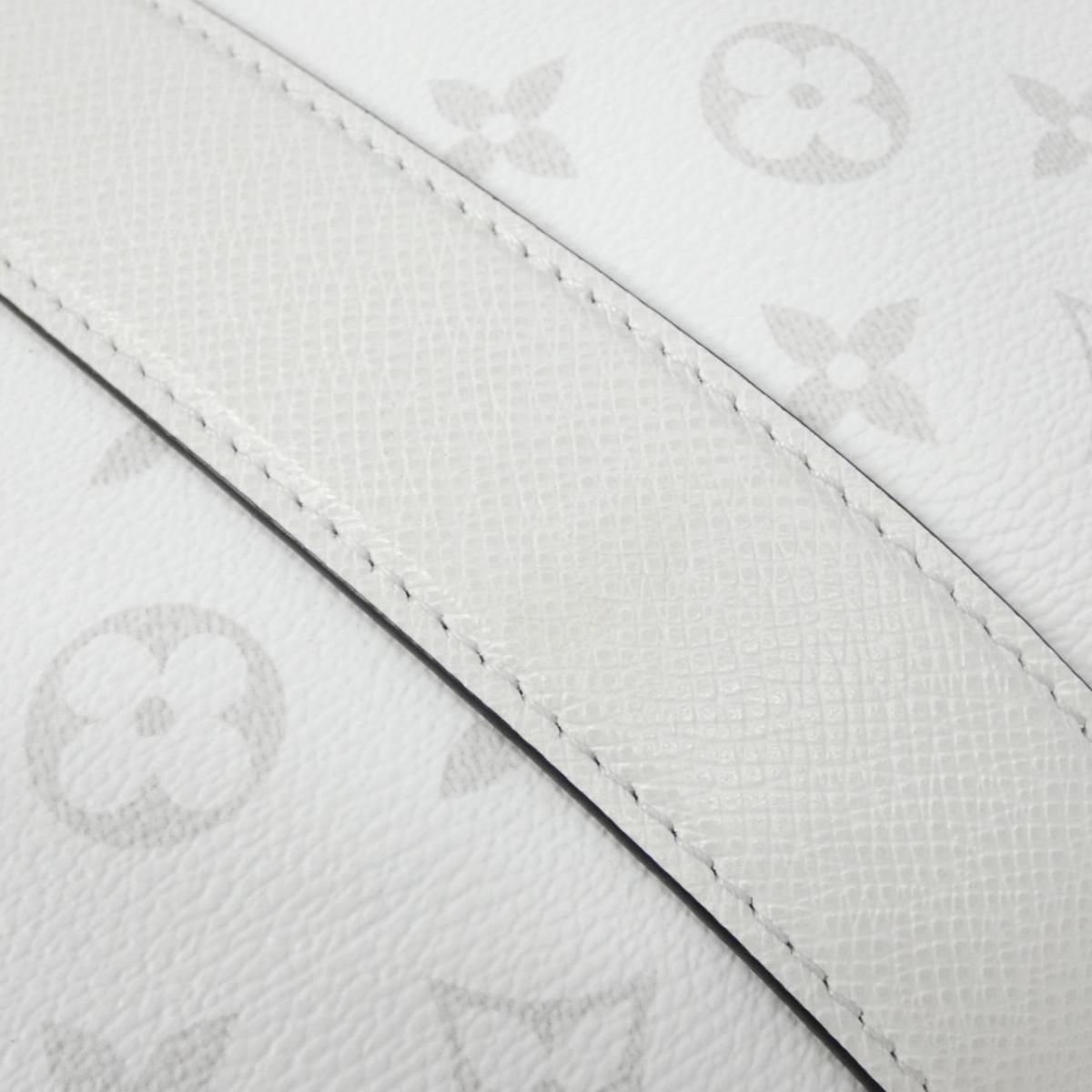 Louis Vuitton Taiga Lama Weekend Tote M30919 Bag