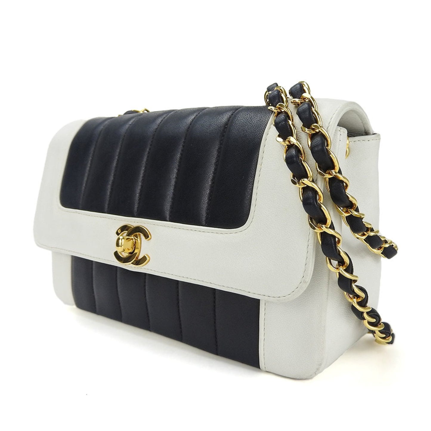 CHANEL Shoulder Bag