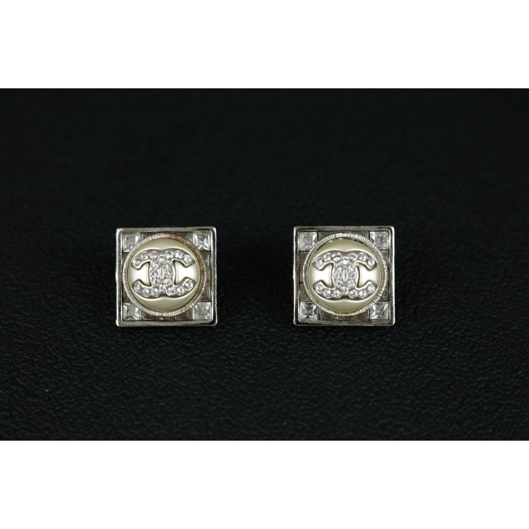 Very Good ( Rank A) ｜ CHANEL Coco Mark Square Rhinestone Earrings Silver｜F25032503