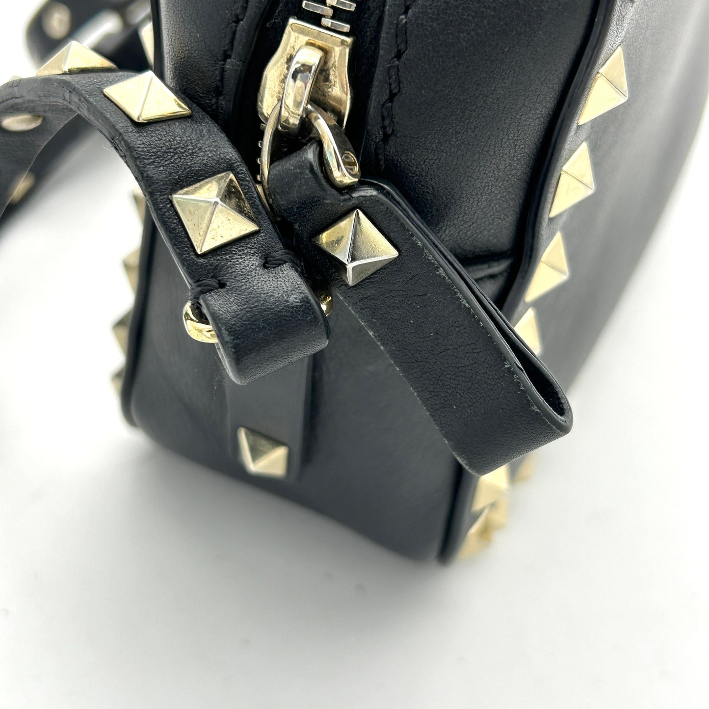 VALENTINO GARAVANI Calfskin Rockstud Camera Crossbody Bag LA20156
