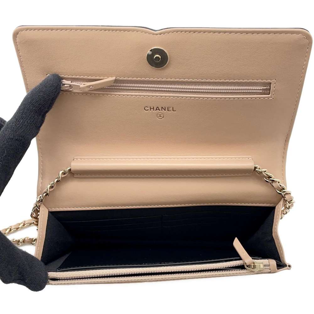 CHANEL CCFiligree Chain Wallet Beige/Black A84451 Caviar Leather