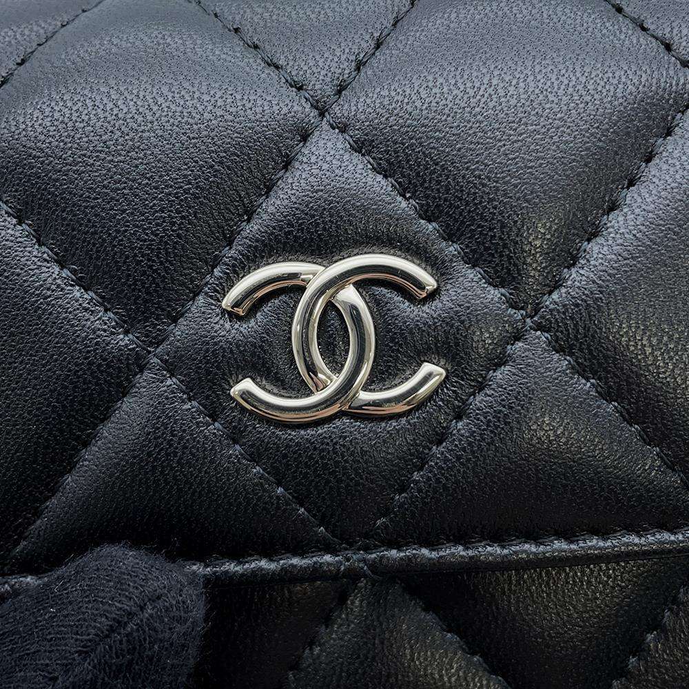 CHANEL Matelasse Pearl Chain Wallet Black AP2583 Lambskin