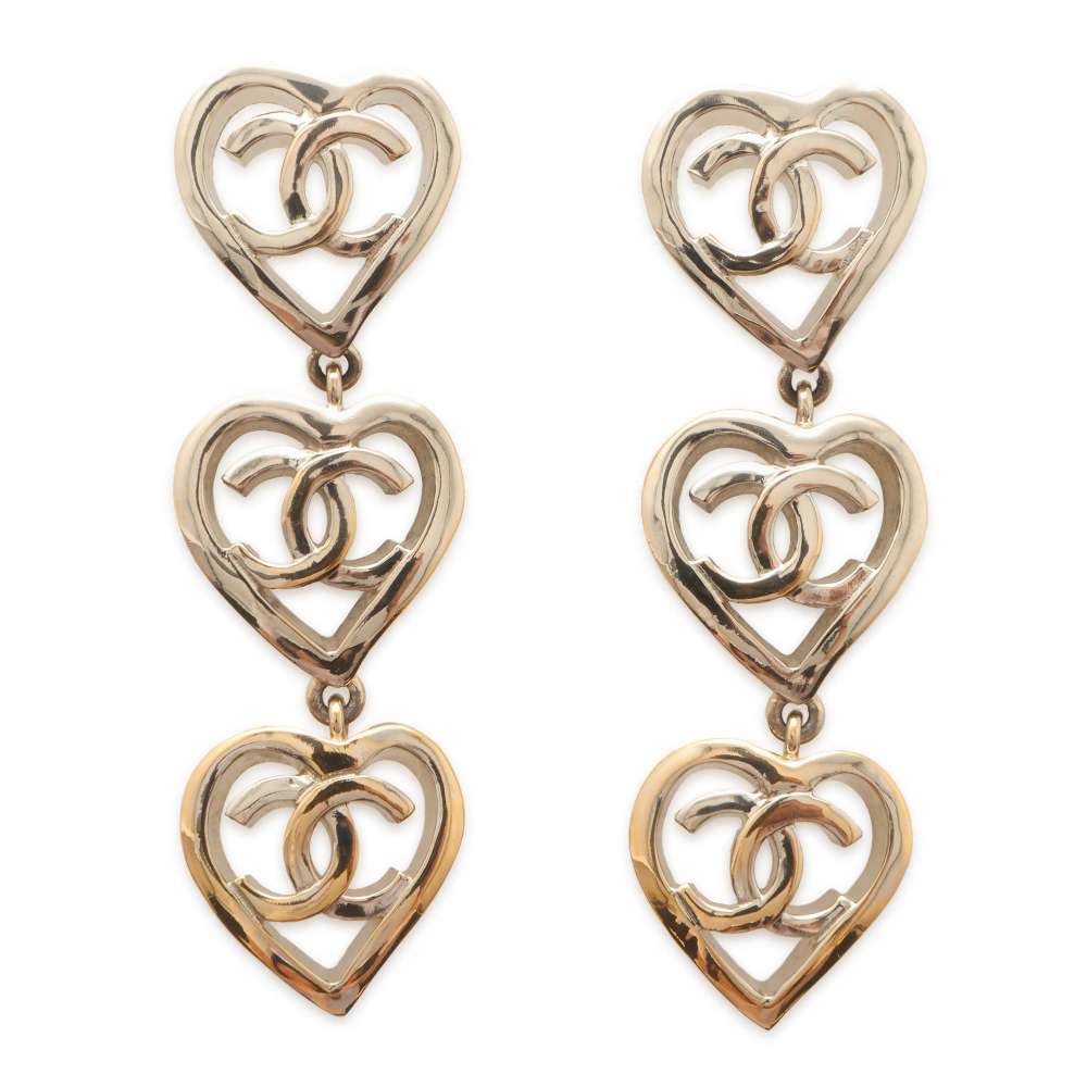 CHANEL CC Logo Heart Earrings Gold Gold Plated