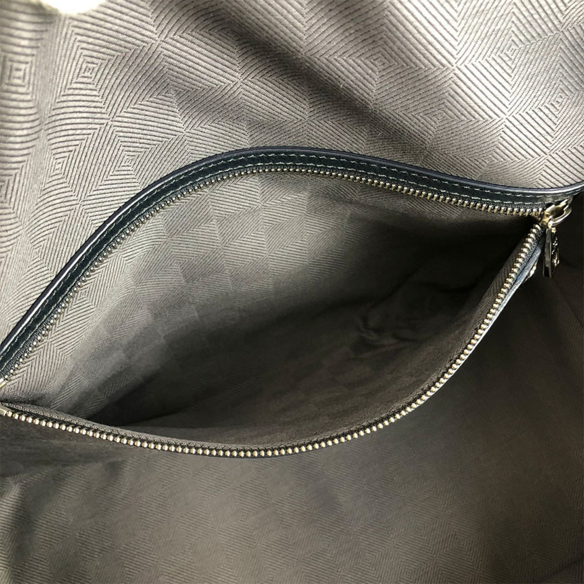 LOUIS VUITTON Neo Greenwich Travel