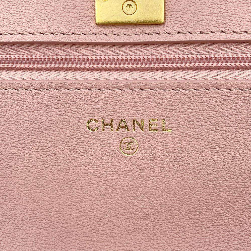 CHANEL Heart Chain Chain Wallet Pink Caviar Leather