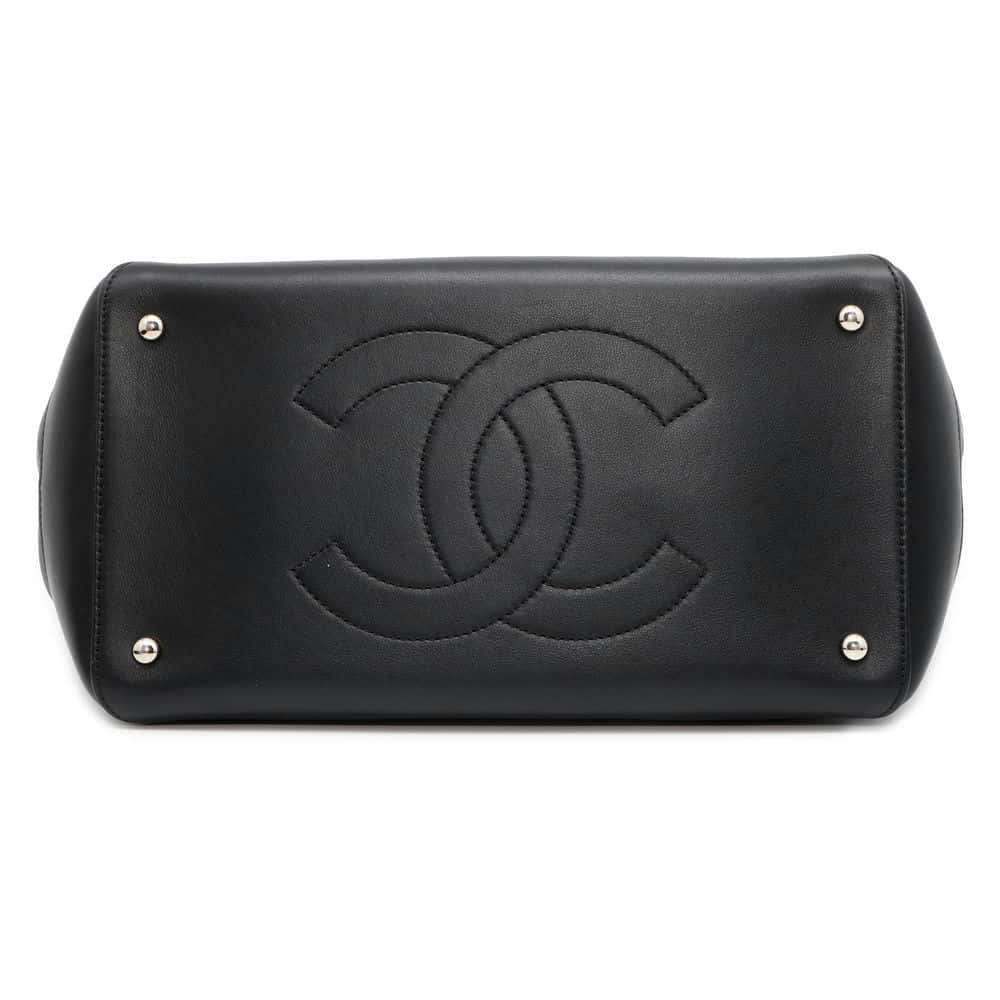 CHANEL Matelasse Chain Tote Bag Black Leather