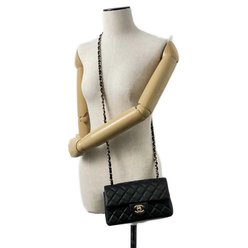 CHANEL Mini Matelasse Chain Shoulder Bag Black A69900 Lambskin Size Mini