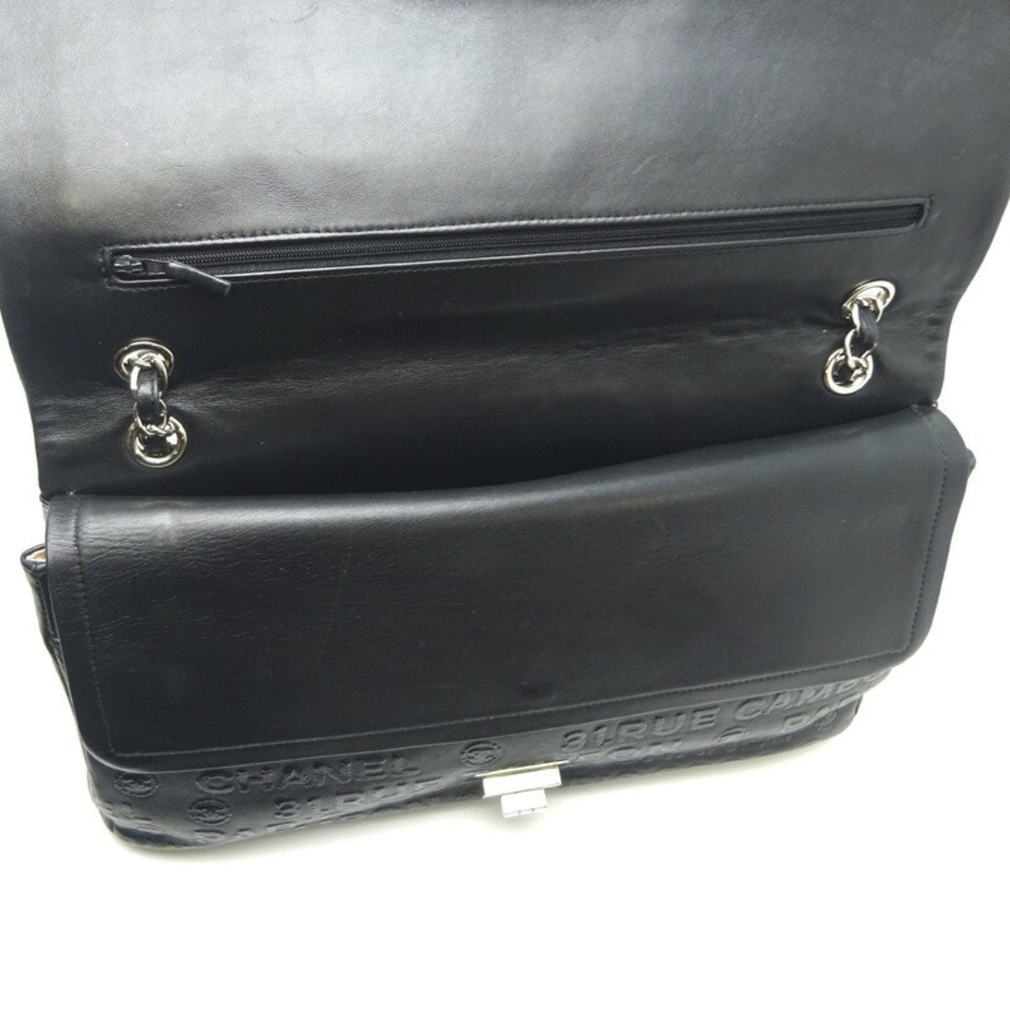 CHANEL Shoulder Bag