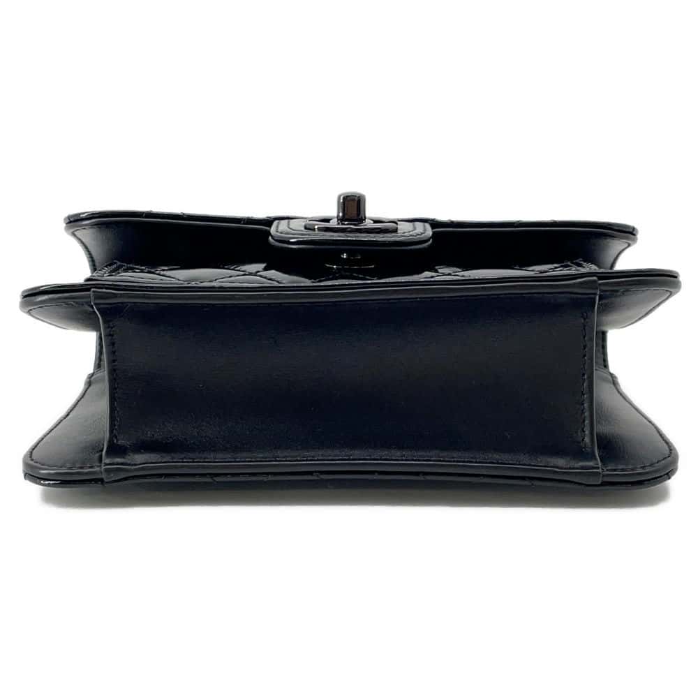 CHANEL Matelasse Shoulder Bag Black AS4051 Shiny Calf Leather Size 20
