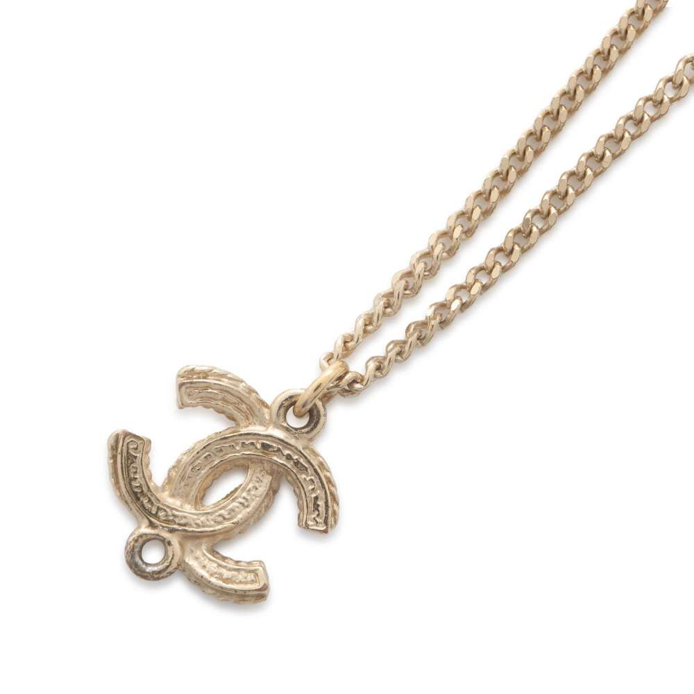 CHANEL CC Logo Necklace Gold Metal