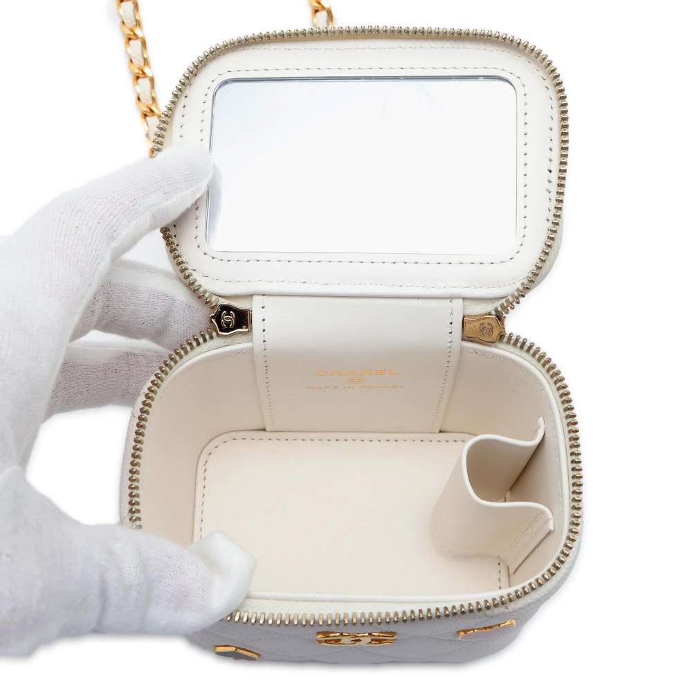CHANEL Vanity ChainShoulder Playing Cards White AP3078 Caviar Leather Size Small