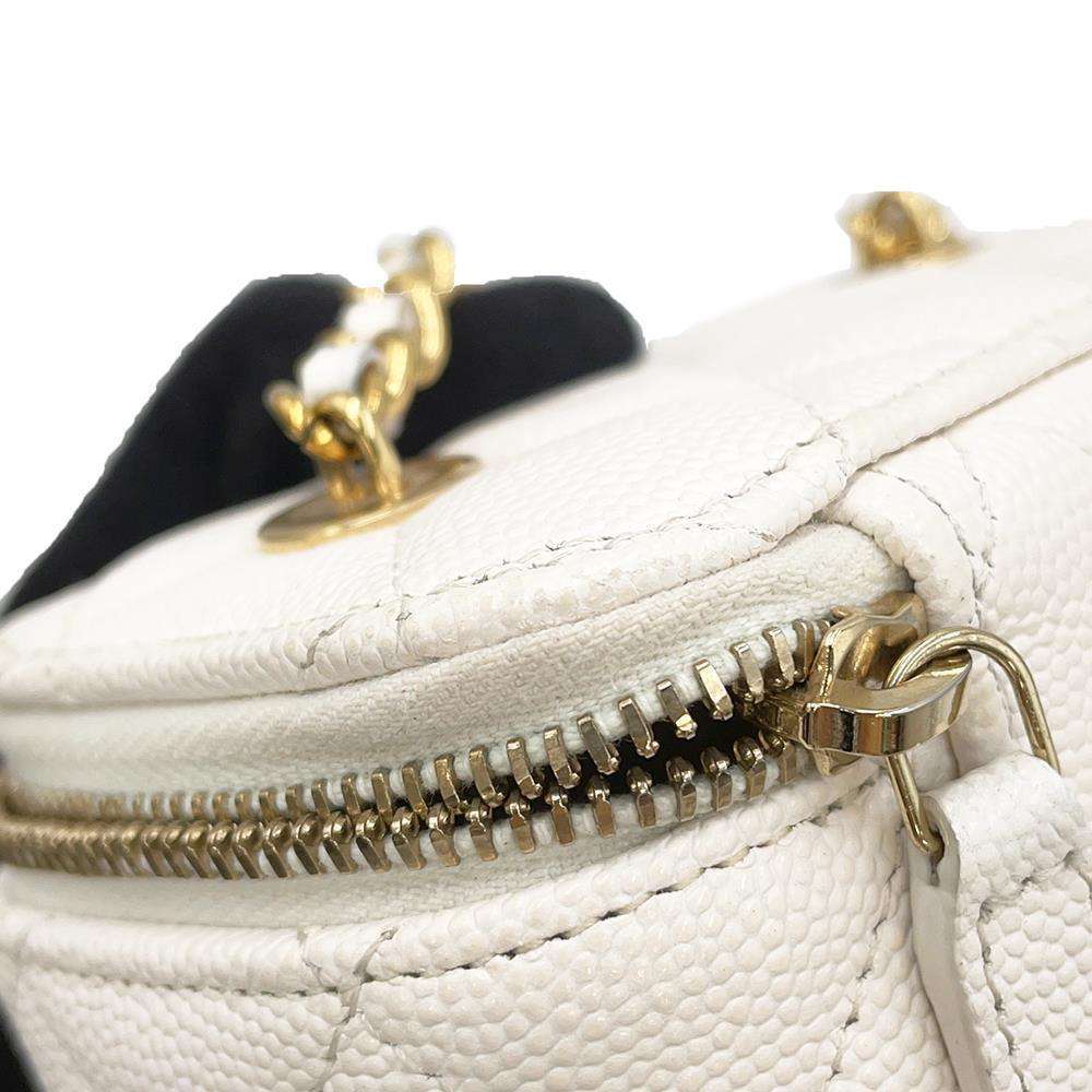 CHANEL Vanity ChainShoulder Playing Cards White AP3078 Caviar Leather Size Small