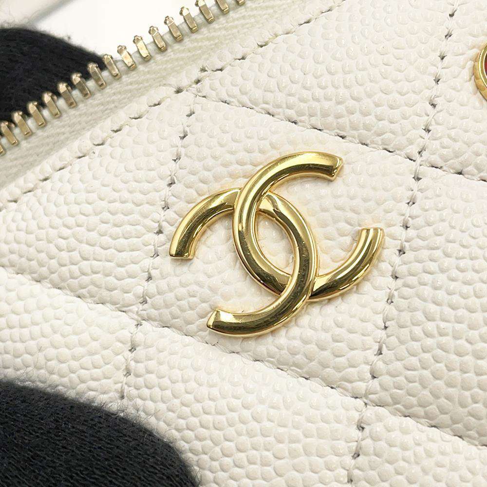 CHANEL Vanity ChainShoulder Playing Cards White AP3078 Caviar Leather Size Small