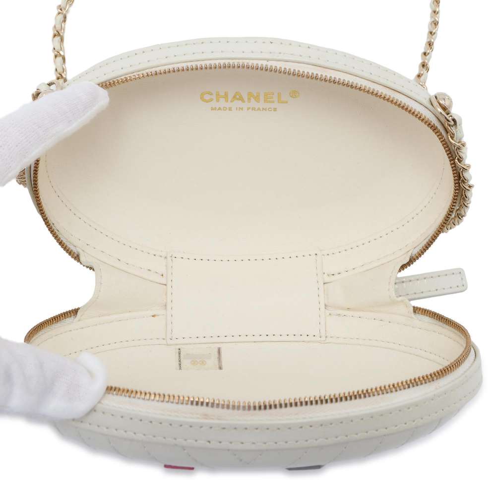 CHANEL V Stitch ChainShoulder Lapausa White Leather