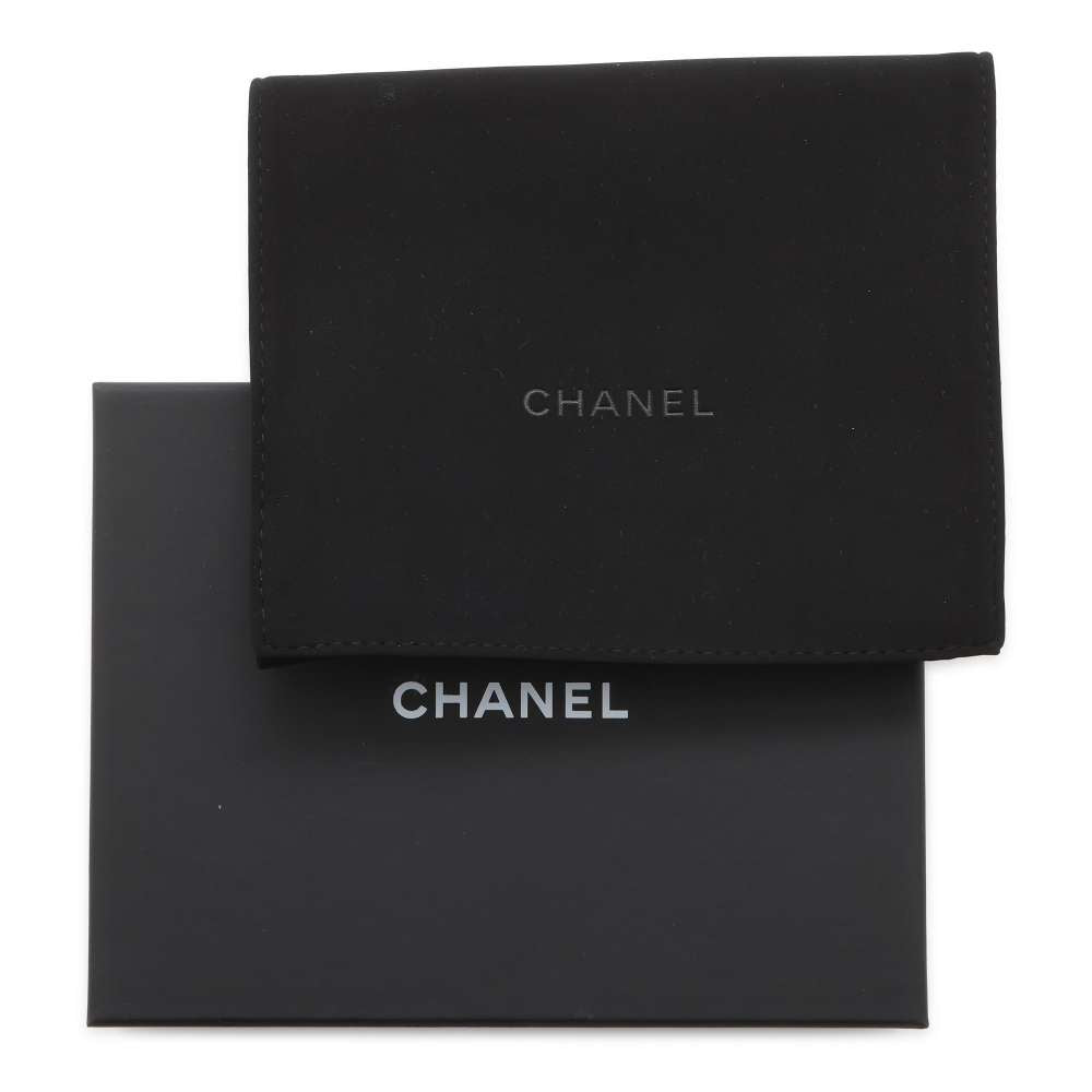 CHANEL Matelasse L-shaped zipper compact wallet Light Gray AP3999 Caviar Leather