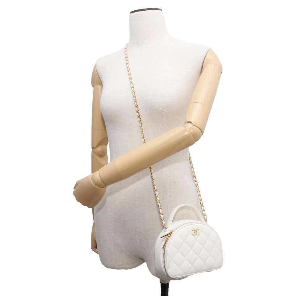 CHANEL Matelasse ChainClutch Shoulder Bag White AP3088 Lambskin